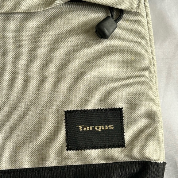 Targus - Laptop Bag - Picture 3 of 6